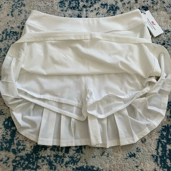 Vineyard Vines White Pleated Mini Skirt NWT size small cute - Picture 7 of 8